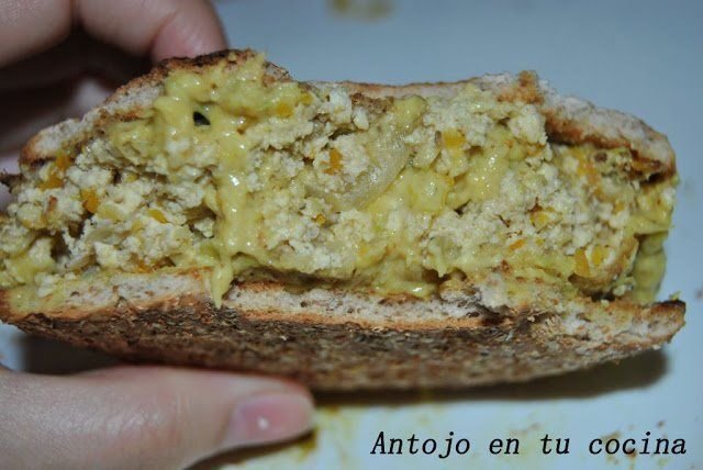 Tofu burger med currysås Tofu burger med currysås