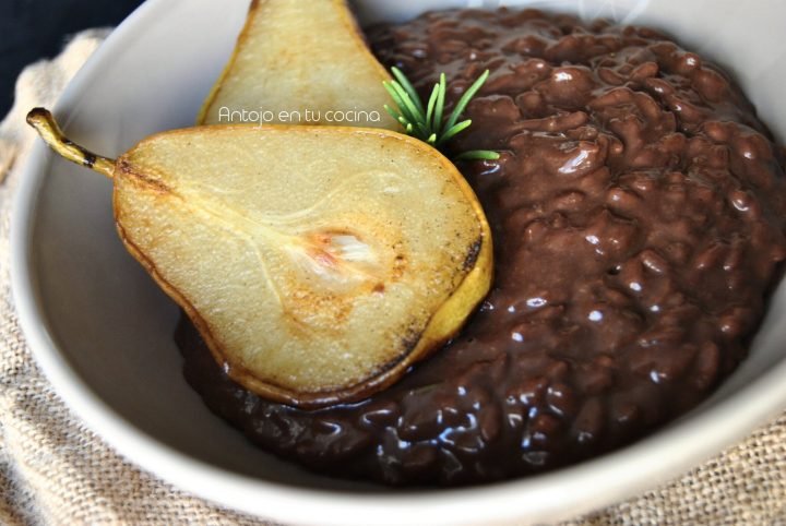 Chocolate Risotto Chocolate and rosemary risotto with fried pears in coconut oil - Antojo ...