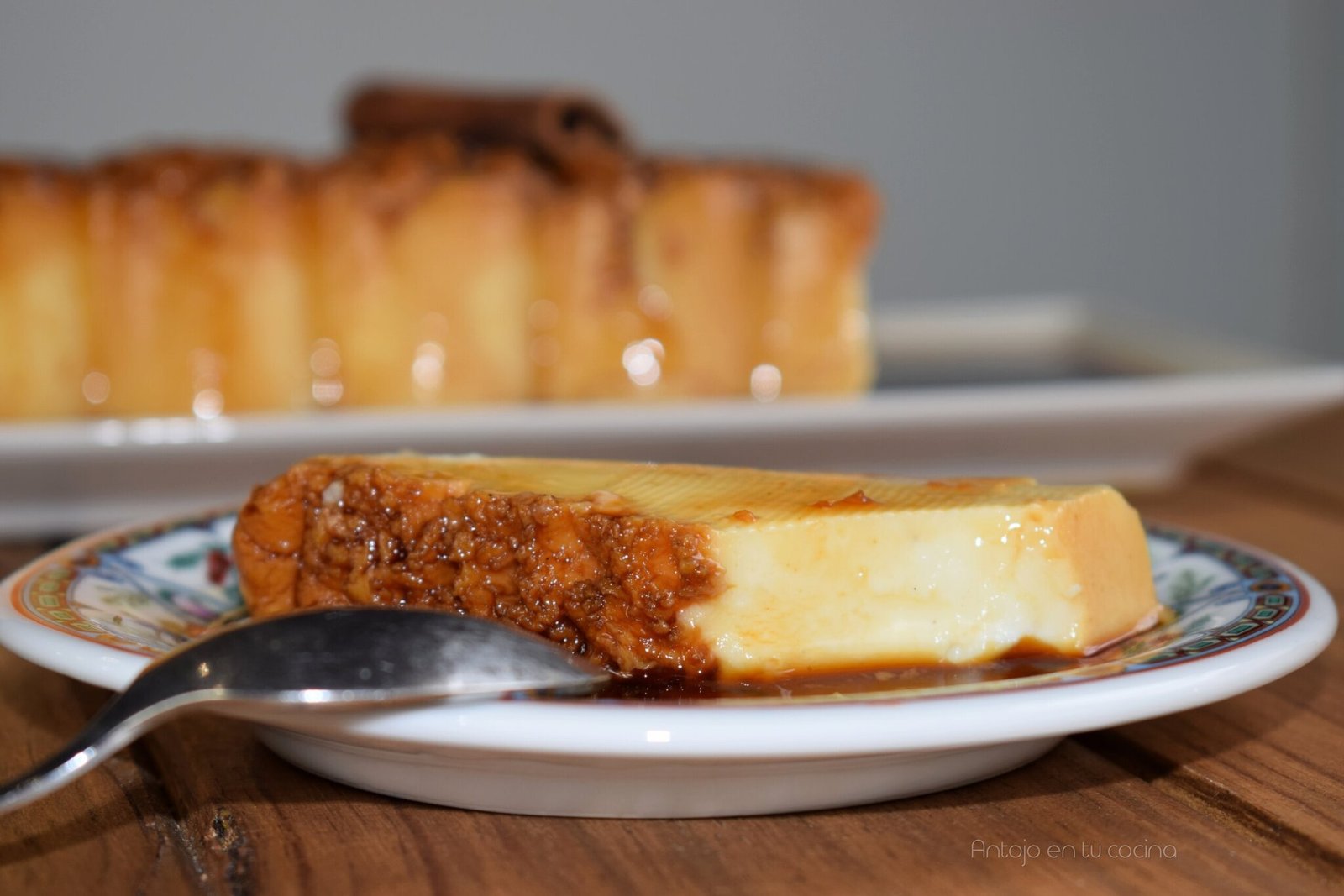 Flan muy fácil SIN HORNO ni baño maría (Flan de huevo y maizena